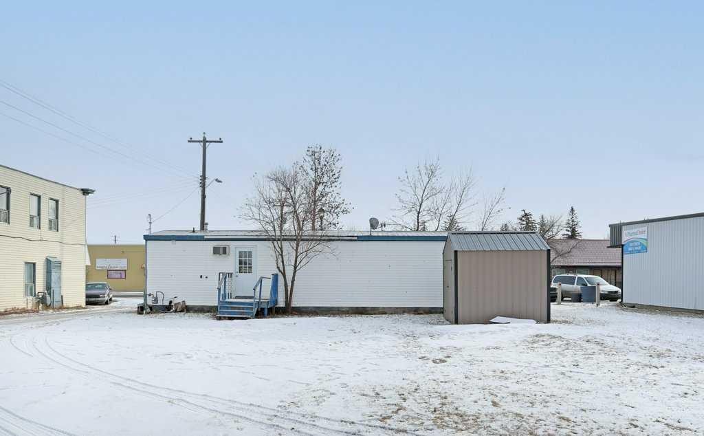 102 Centre Street, Duchess, AB