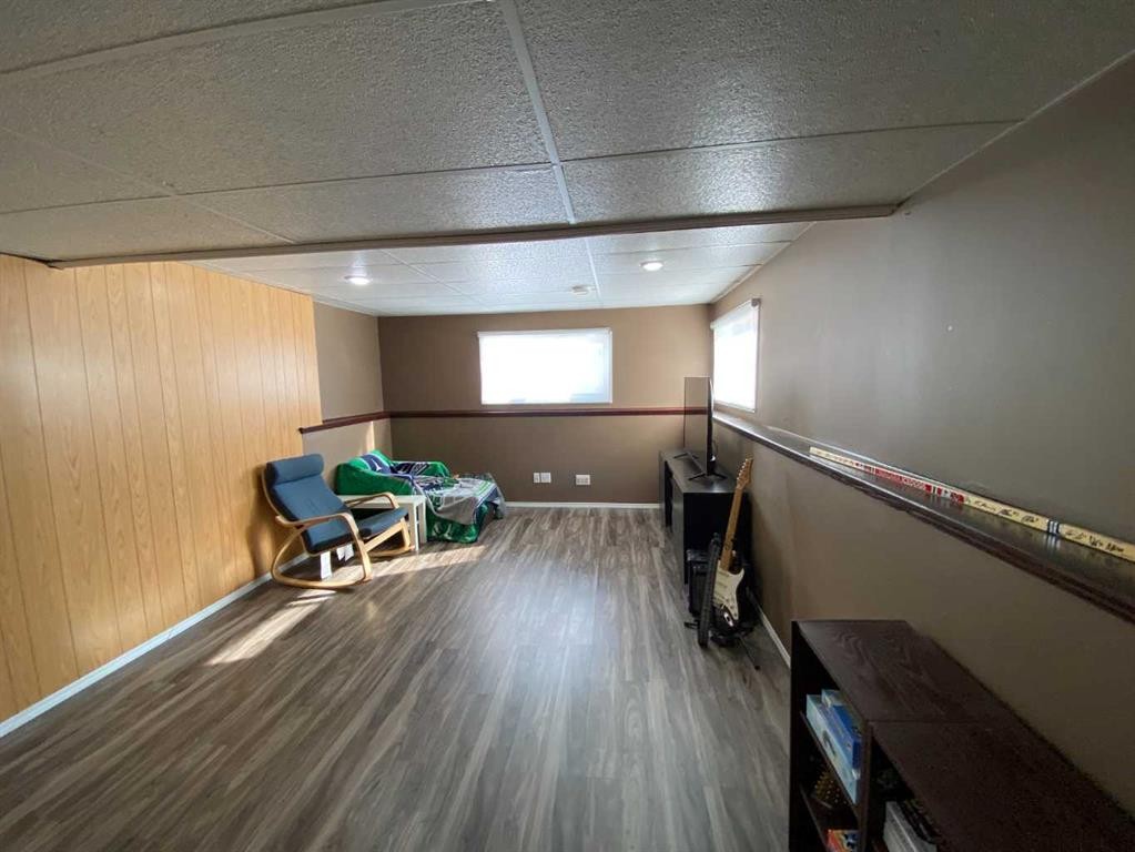 12 Pleasant Park Place West, Brooks, AB - Indoor