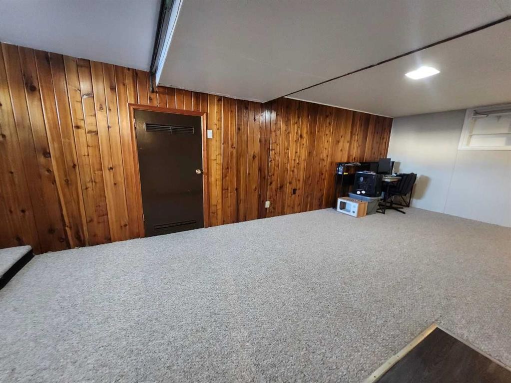 104 23 Street Nw, Drumheller, AB - Indoor