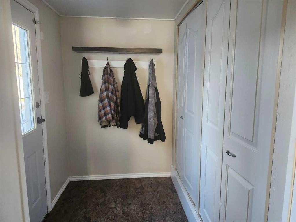 104 23 Street Nw, Drumheller, AB - Indoor Photo Showing Other Room