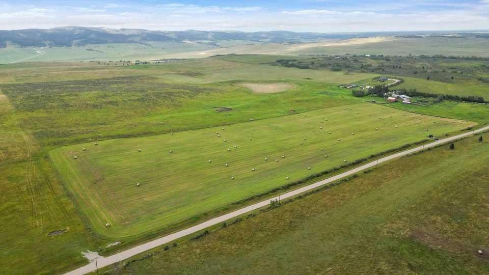 271109 50 Range Road, Cochrane, AB