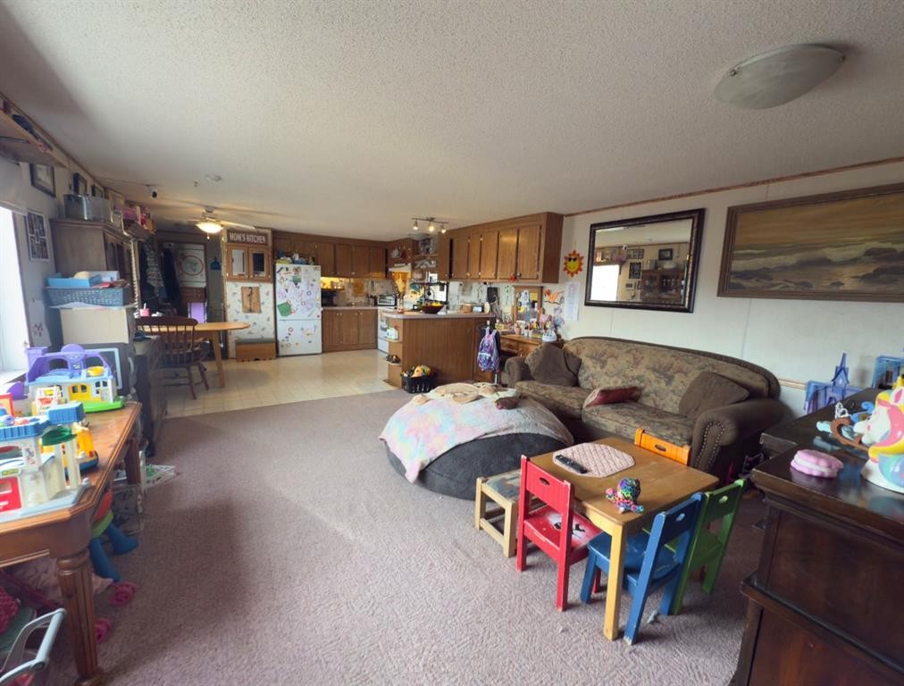 331 Gleichen Street, Gleichen, AB - Indoor