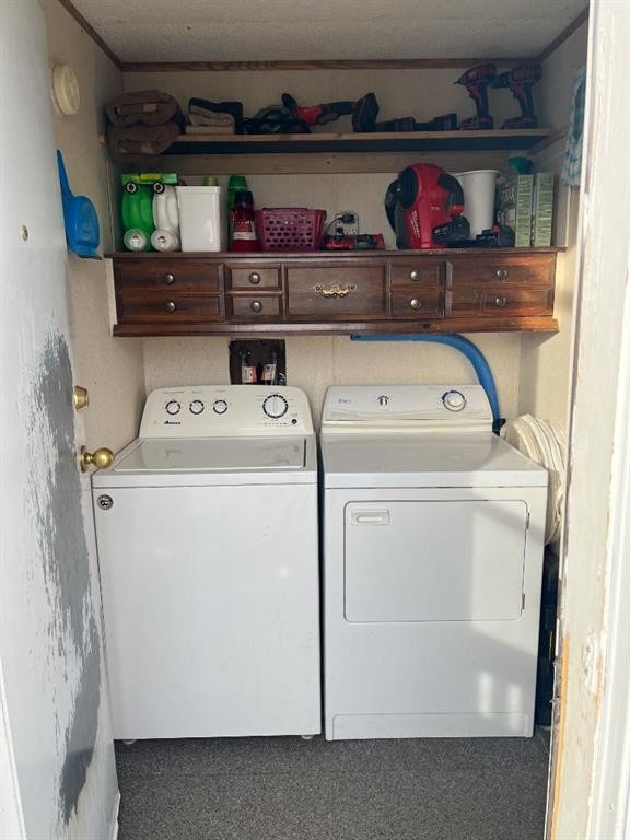 331 Gleichen Street, Gleichen, AB - Indoor Photo Showing Laundry Room