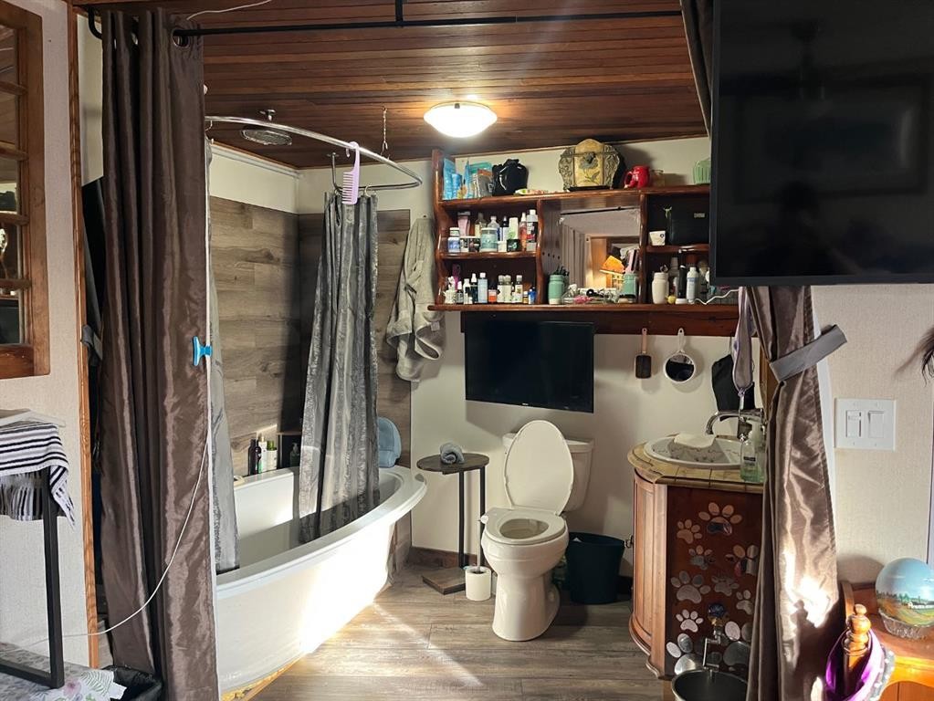 331 Gleichen Street, Gleichen, AB - Indoor