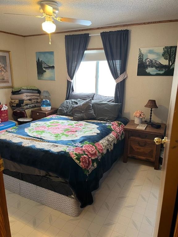 331 Gleichen Street, Gleichen, AB - Indoor Photo Showing Bedroom