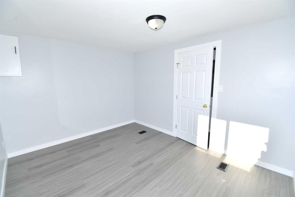 24-831 2 Avenue, Bassano, AB