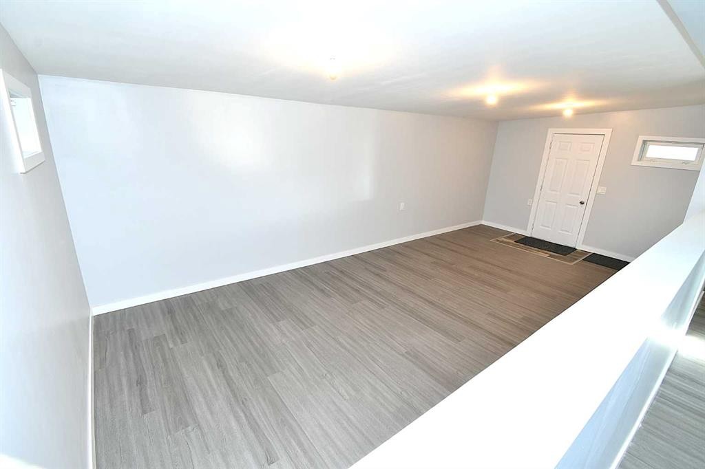 24-831 2 Avenue, Bassano, AB