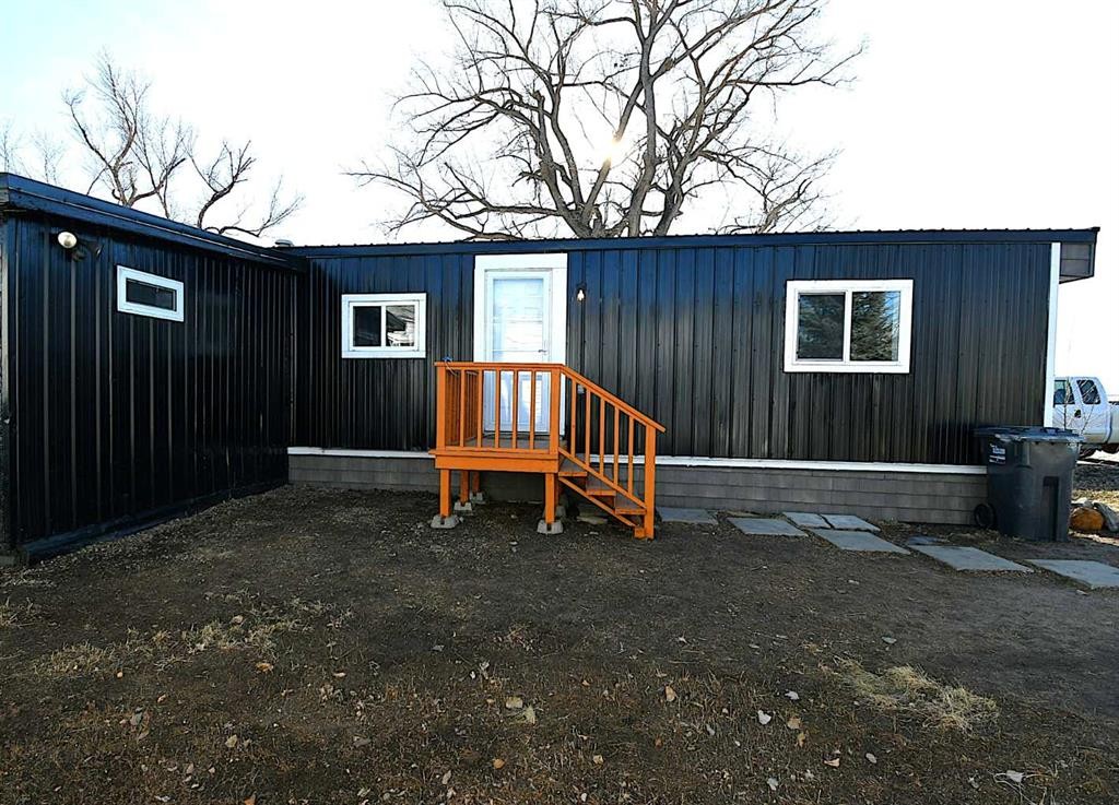 24-831 2 Avenue, Bassano, AB