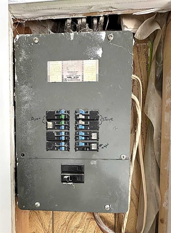 24-831 2 Avenue, Bassano, AB