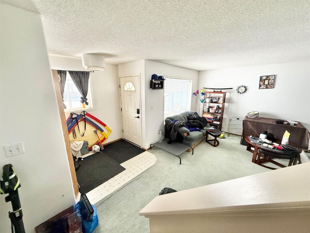 5 Garrow Crescent East, Brooks, AB - Indoor