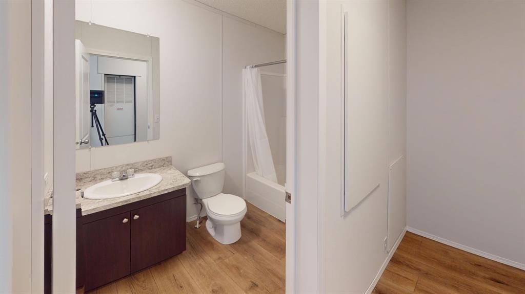 14-831 2 Avenue, Bassano, AB