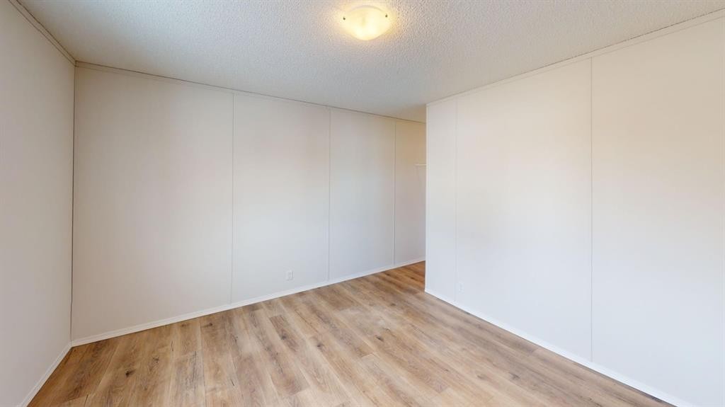 14-831 2 Avenue, Bassano, AB