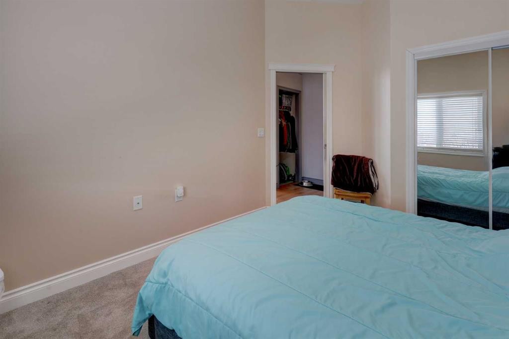 336 Mabbott Road, Drumheller, AB - Indoor Photo Showing Bedroom