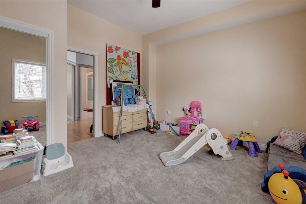 336 Mabbott Road, Drumheller, AB - Indoor