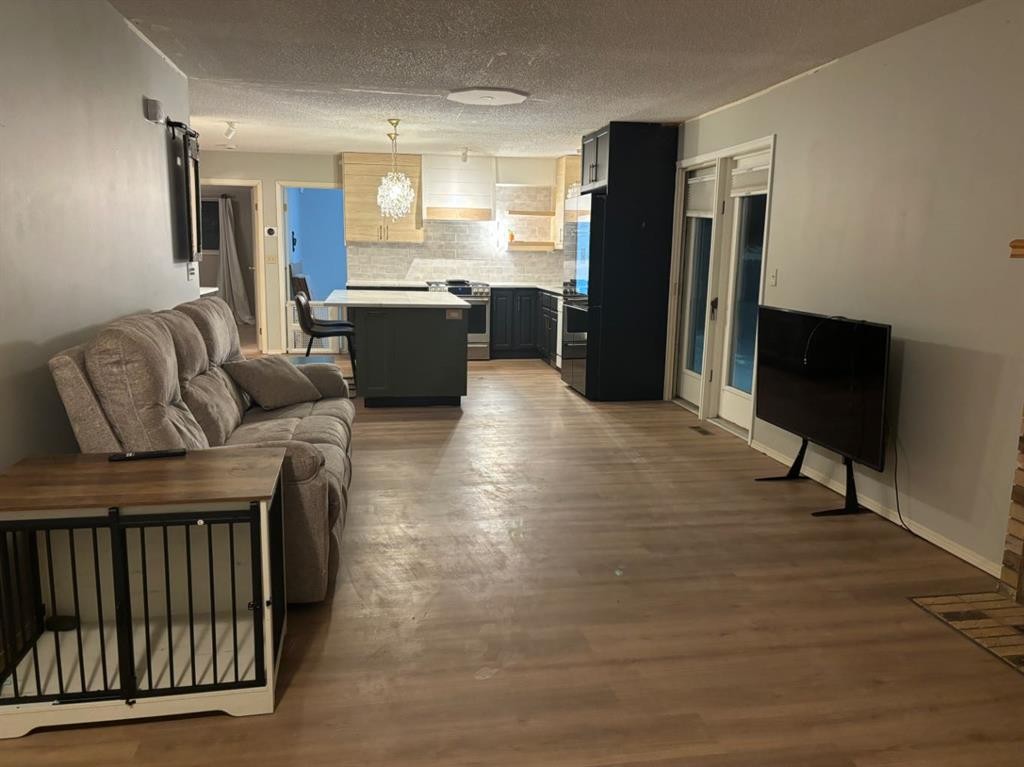 32 Ramsey Close, Red Deer, AB - Indoor Photo Showing Living Room