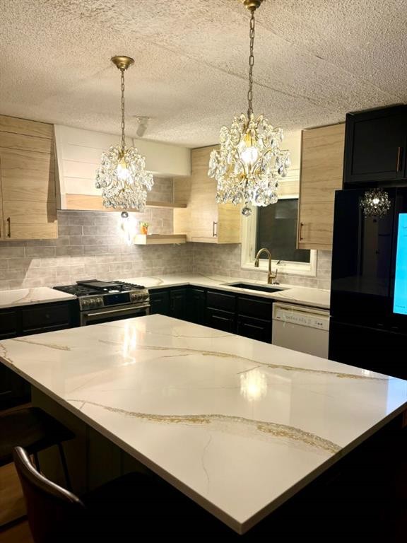 32 Ramsey Close, Red Deer, AB - Indoor Photo Showing Kitchen