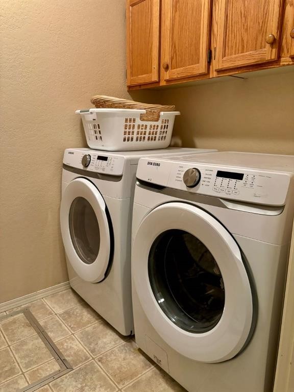 32 Ramsey Close, Red Deer, AB - Indoor Photo Showing Laundry Room