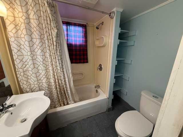 899 3 Avenue West, Drumheller, AB - Indoor Photo Showing Bathroom