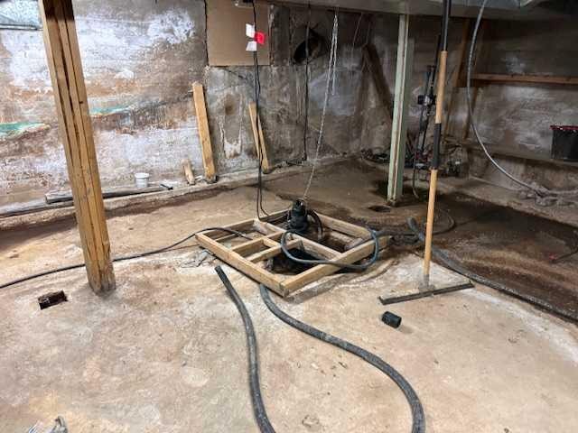 899 3 Avenue West, Drumheller, AB - Indoor