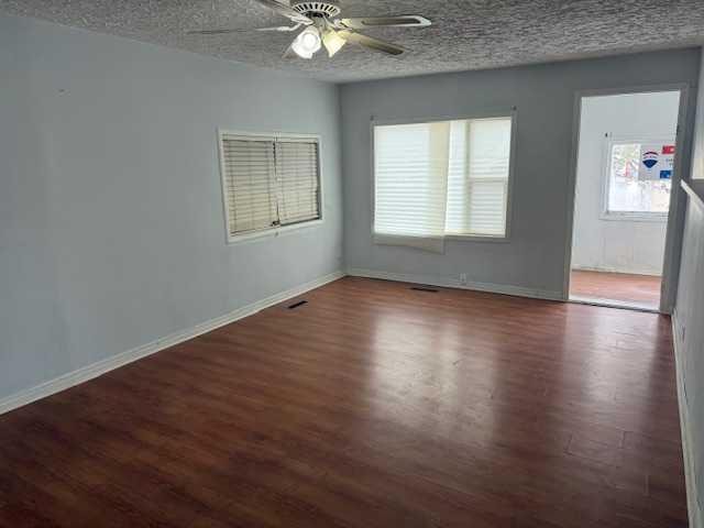 899 3 Avenue West, Drumheller, AB - Indoor Photo Showing Other Room