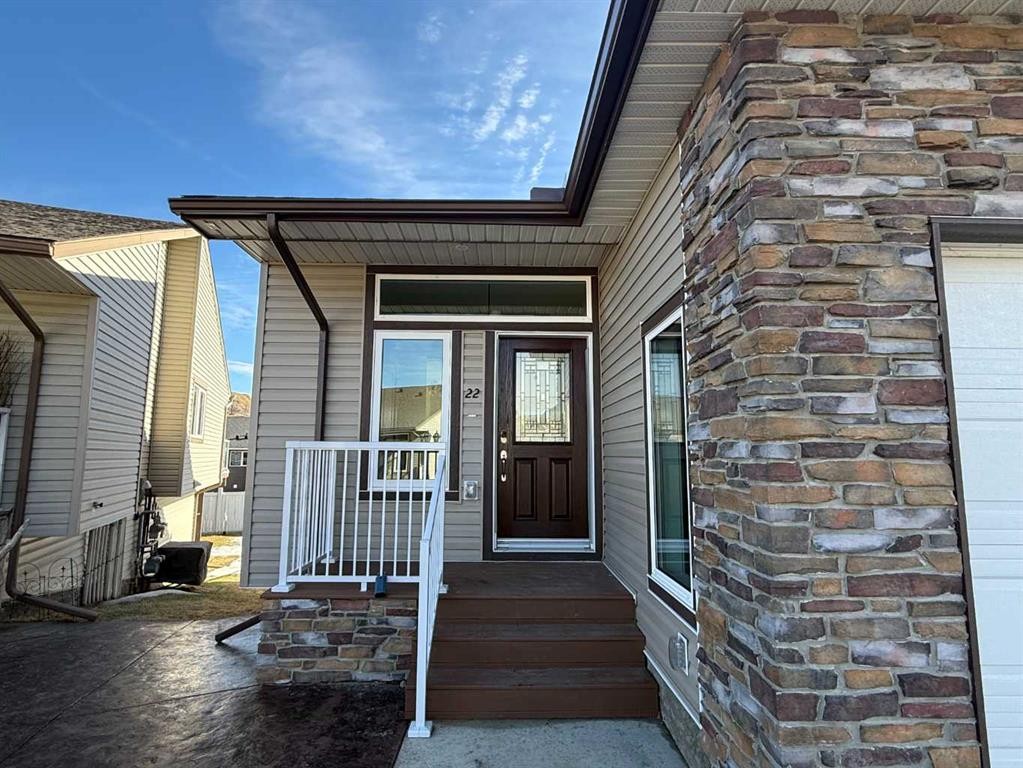 22 Garden Way, Drumheller, AB - Outdoor With Deck Patio Veranda