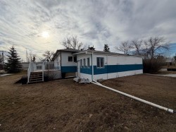 125 2 Avenue EASTDelia, AB T0J 0W0