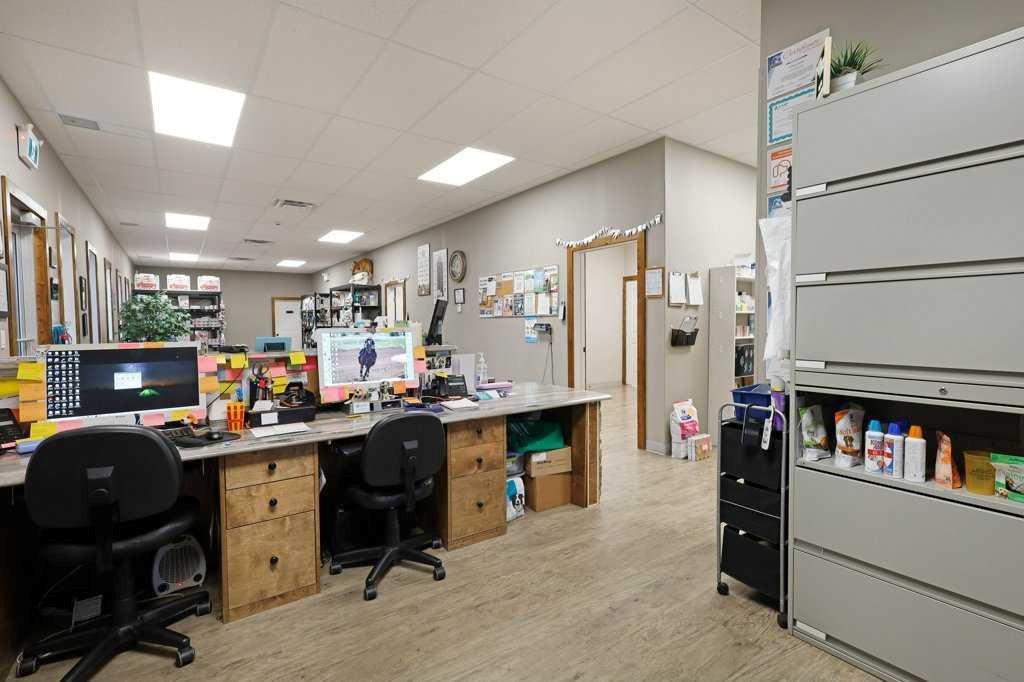 50 Upland Boulevard West, Brooks, AB