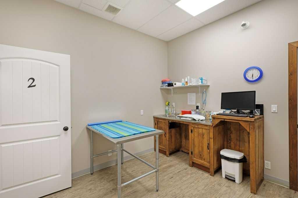 50 Upland Boulevard West, Brooks, AB