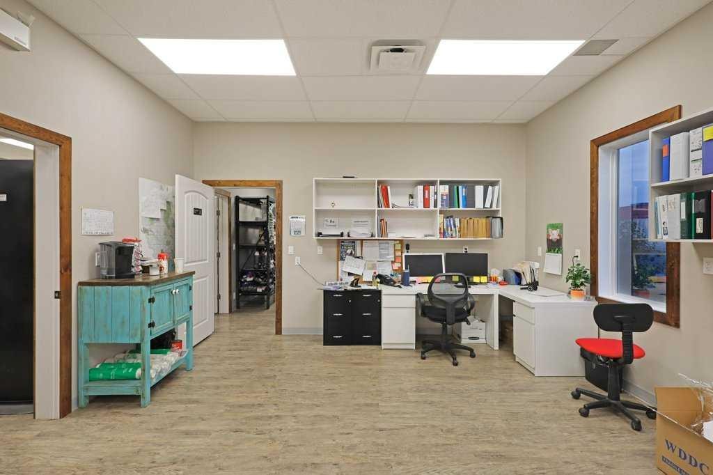 50 Upland Boulevard West, Brooks, AB