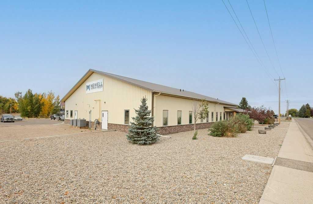 50 Upland Boulevard West, Brooks, AB