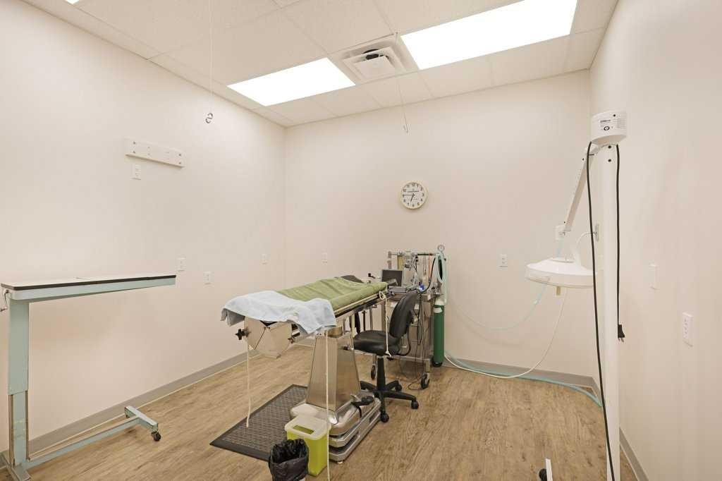 50 Upland Boulevard West, Brooks, AB