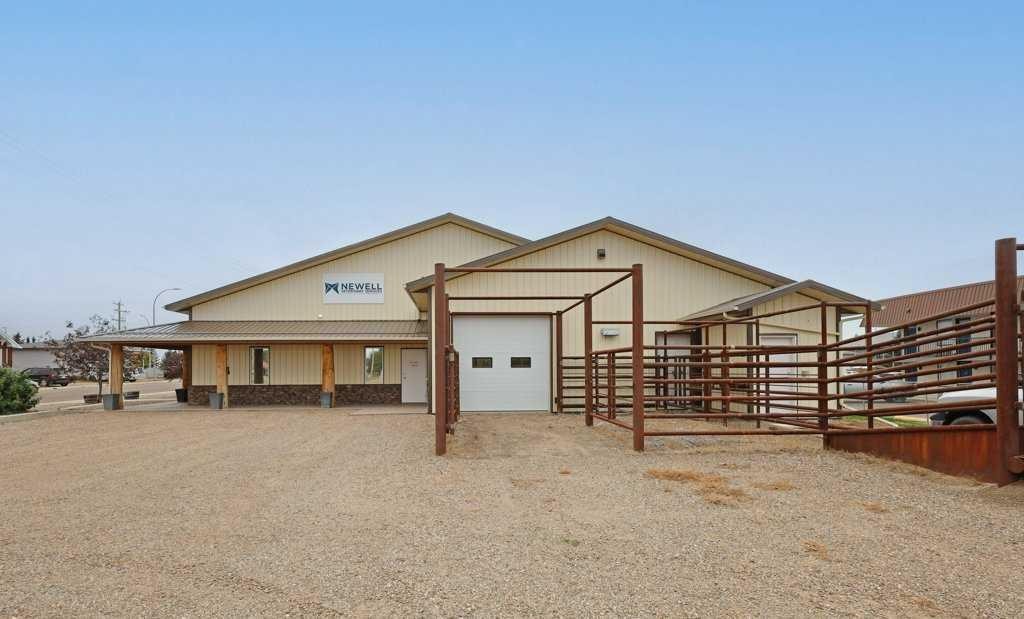 50 Upland Boulevard West, Brooks, AB