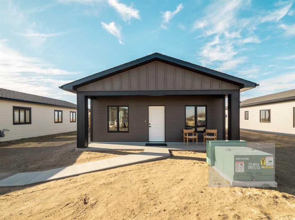 7038 48 Street, Taber, AB - Outdoor
