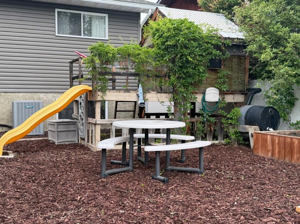 248 5 Street, Drumheller, AB