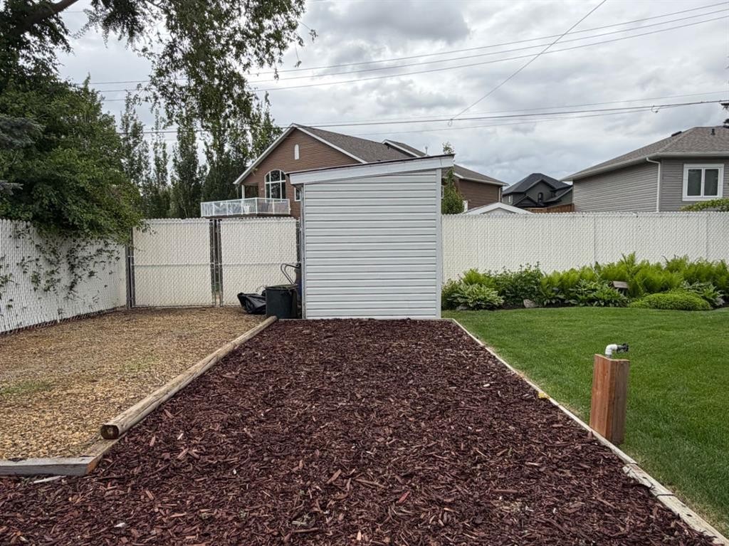 248 5 Street, Drumheller, AB