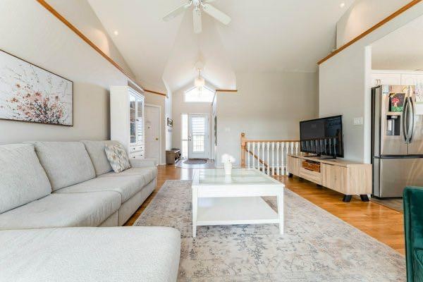 85 Michichi Drive, Drumheller, AB - Indoor Photo Showing Living Room