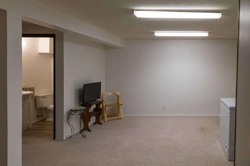 283 Abinger Crescent Ne, Calgary, AB - Indoor