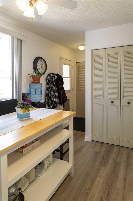 283 Abinger Crescent Ne, Calgary, AB - Indoor Photo Showing Other Room