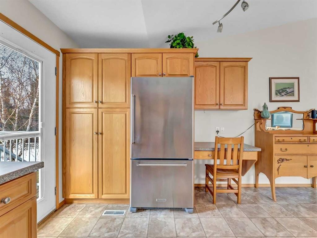 99 Greystone Close, Brooks, AB - Indoor