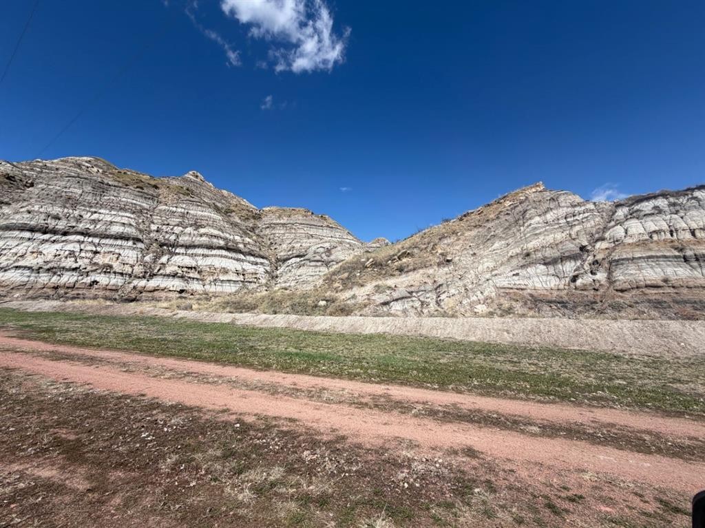 765 Excelsior Avenue, Drumheller, AB - Outdoor With View