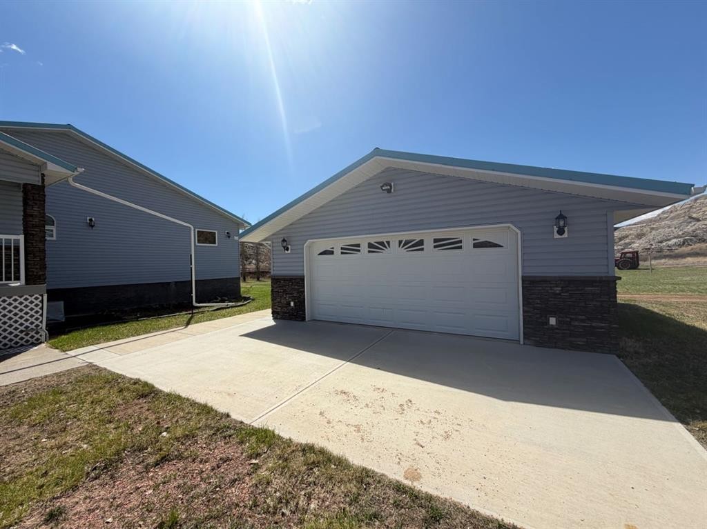 765 Excelsior Avenue, Drumheller, AB - Outdoor With Exterior