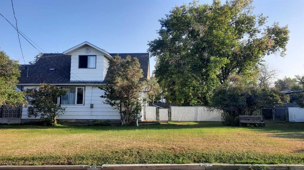 1111 2 Avenue West, Drumheller, AB - Outdoor