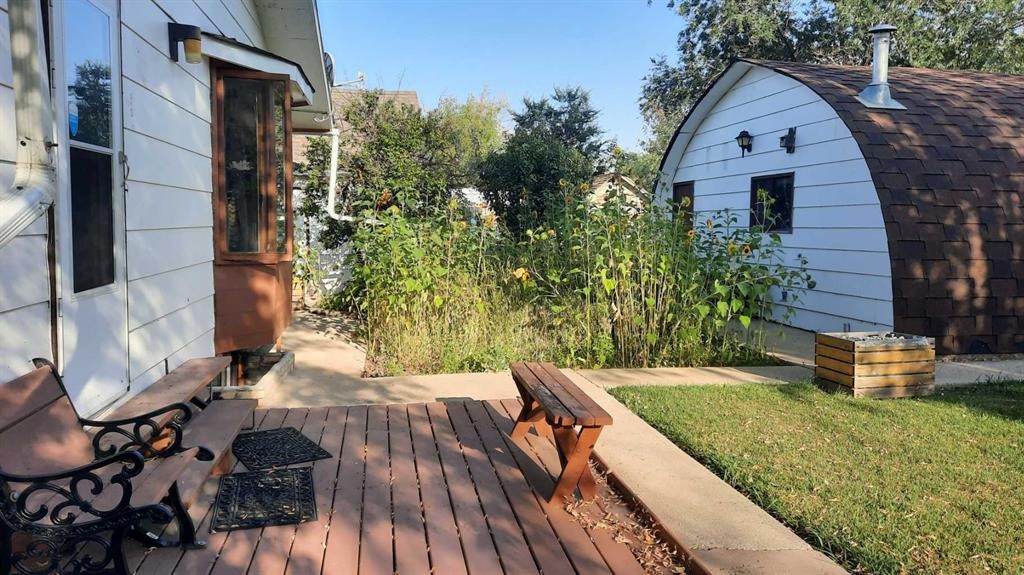 1111 2 Avenue West, Drumheller, AB - Outdoor With Exterior