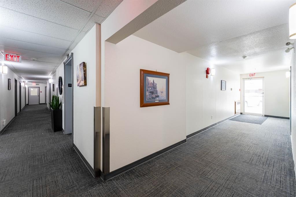 108-190 3 Avenue, Drumheller, AB - Indoor Photo Showing Other Room