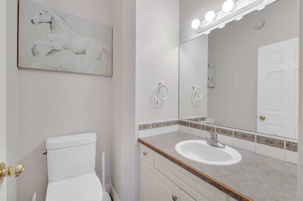25 Ashmore Close, Red Deer, AB - Indoor Photo Showing Bathroom