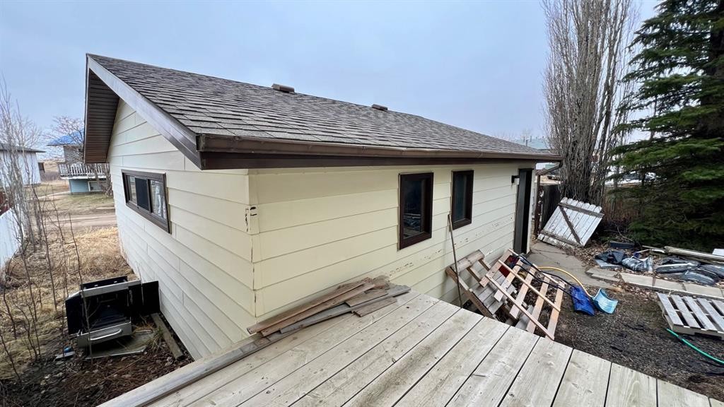 177 Shacker Cres, Hanna, AB - Outdoor With Exterior