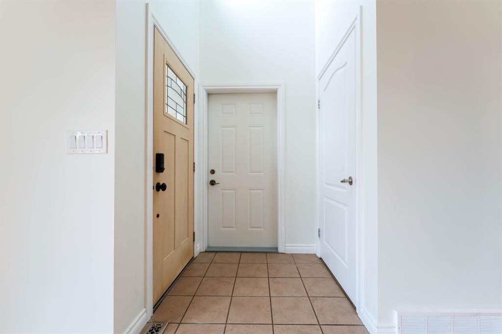 1258 1 Avenue Nw, Drumheller, AB - Indoor Photo Showing Other Room