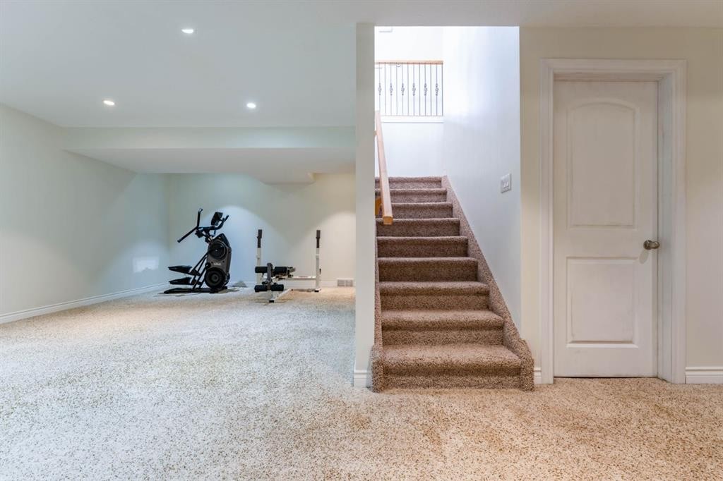 1258 1 Avenue Nw, Drumheller, AB - Indoor Photo Showing Other Room
