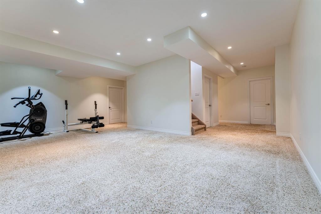 1258 1 Avenue Nw, Drumheller, AB - Indoor Photo Showing Other Room