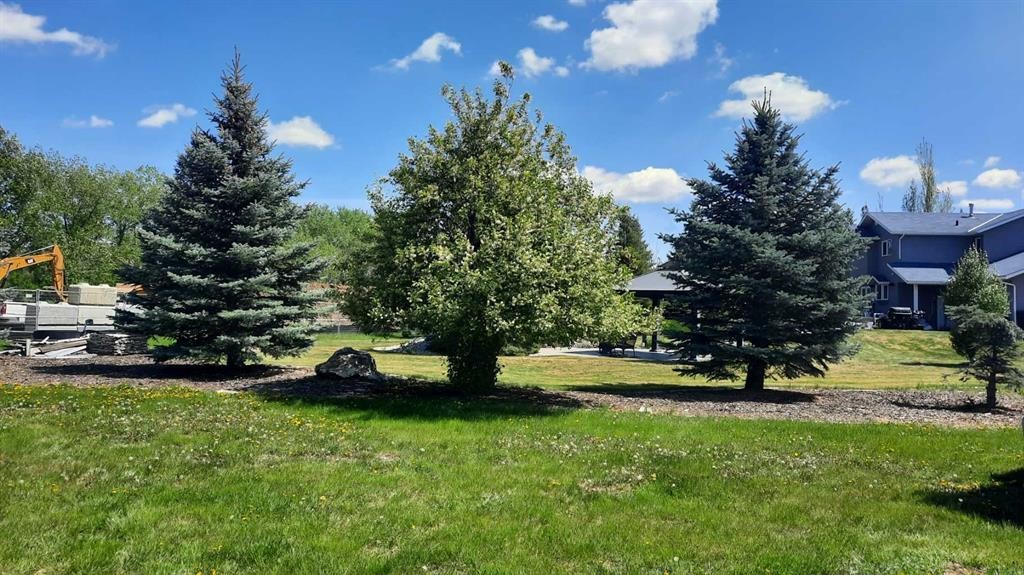 242 Mcnab Close, Drumheller, AB - Outdoor